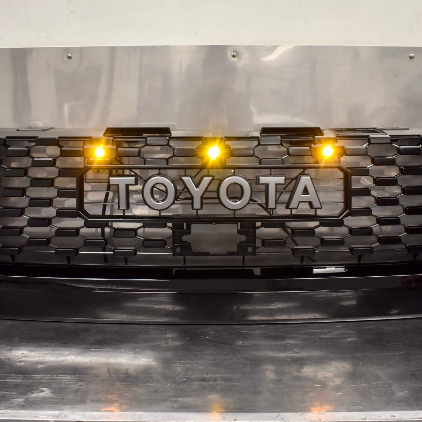 Toyota Tundra LED Grille Lights | Toyota Grille Lights | Yota Leds